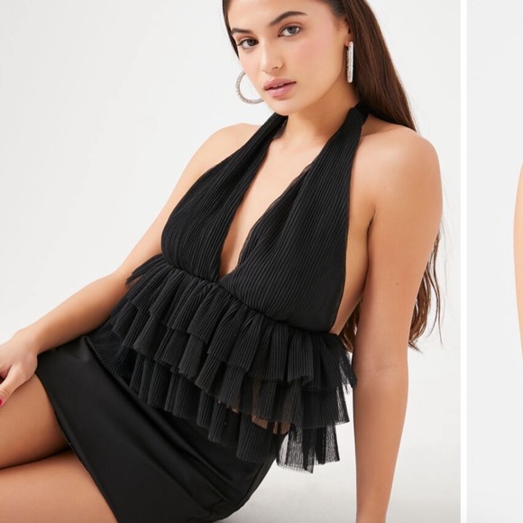 Forever 21 Tops - Black halter top